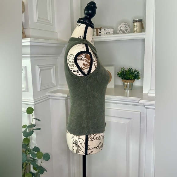 C & C California Ribbed Knit Tank Size XS/S NWT - Picture 2 of 9